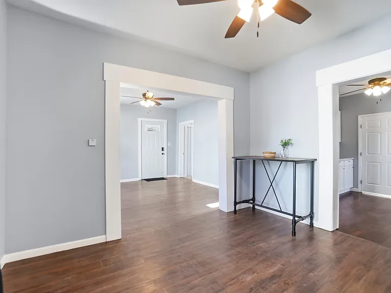 516 S Madriver St — Photo 11