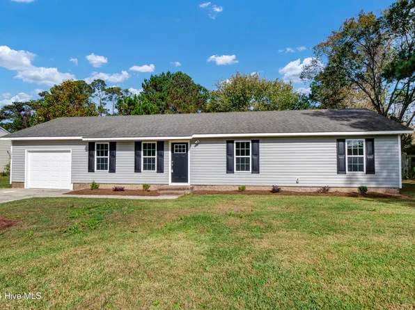 1912 Paulette Road, Morehead City, NC 28557