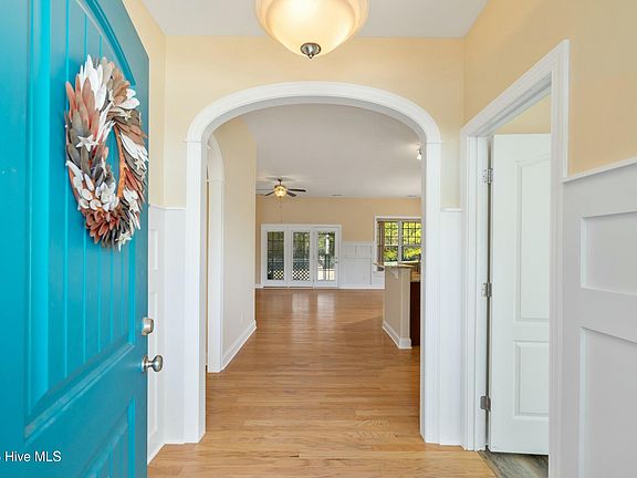 3rd image of 4789 Yellowood Drive