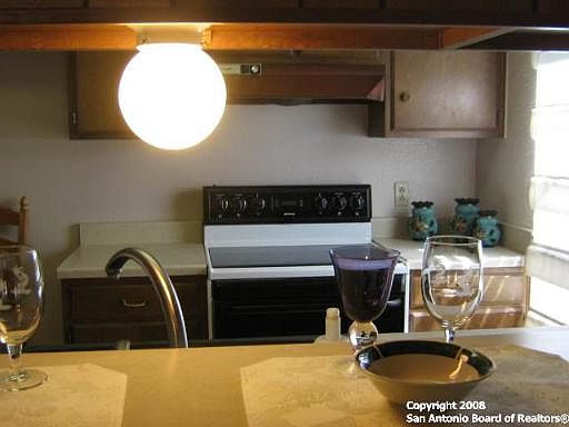 4th image of 4311 BAYLISS DR