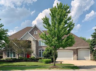 1919 Wicklow Rd, Naperville, IL 60564