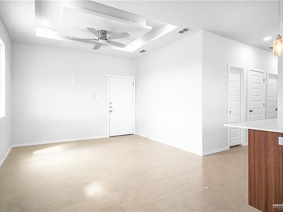 5th image of 700 N Alexandrite Ave #4