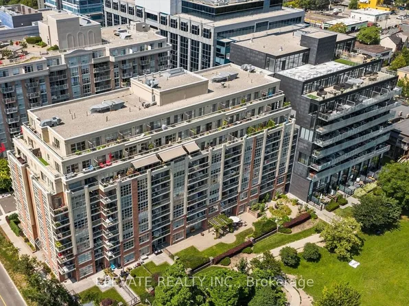 15 Stafford St #Lph5, Toronto, ON M5V 3X6