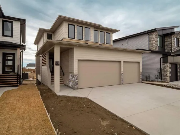421 S Blackwolf Blvd N, Lethbridge, AB T1H 7J5