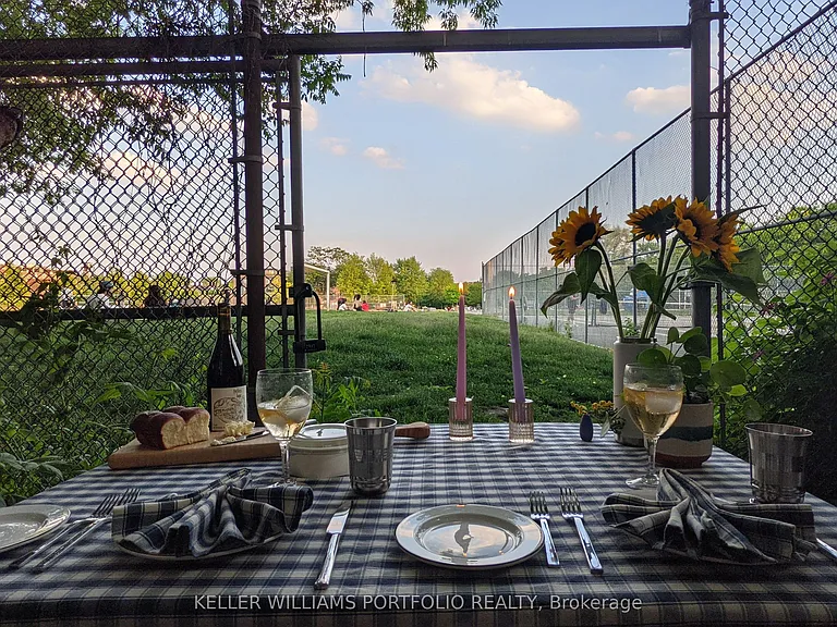 347 Sorauren Ave #122 — Photo 31