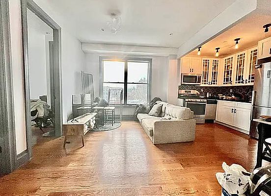 1st image of 264 Sullivan Pl #4E