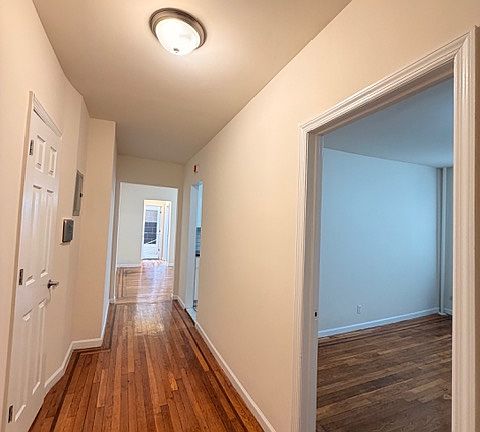 4th image of 9440 210th St #1BX
