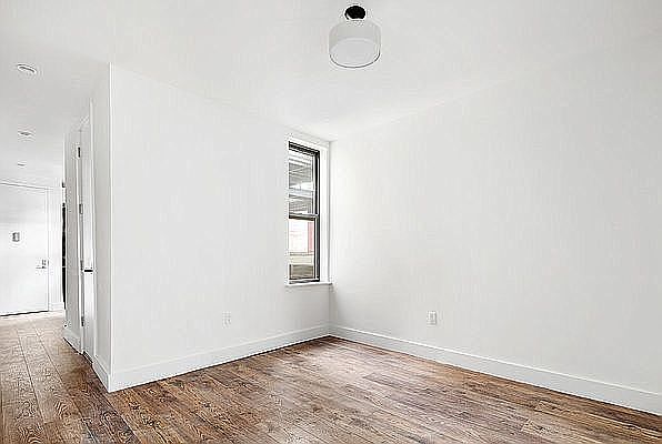 2nd image of 395 Bleecker St #2L
