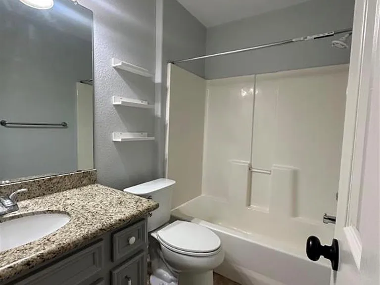 105 Harbor Court Dr — Photo 21