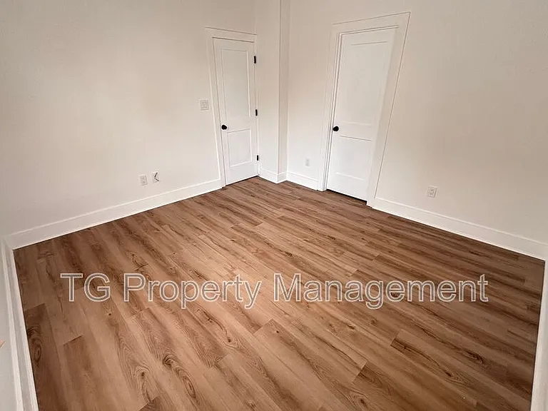 30 Sanford St #B — Photo 11