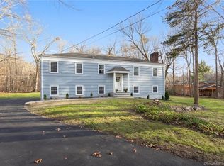 52 Settlers Trl, Stamford, CT 06903