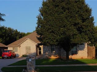 17900 Vermejo Dr, Edmond, OK 73012