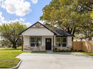 2903 Woodknoll Dr, Bryan, TX 77803