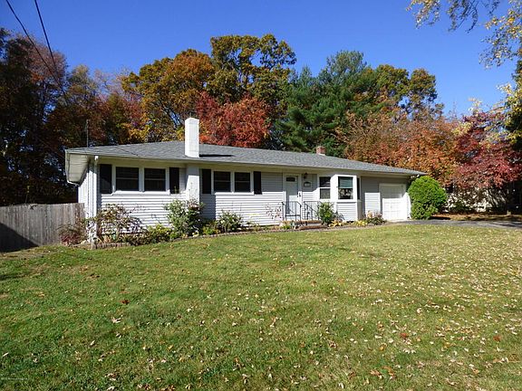 2nd image of 904 Brookside Dr