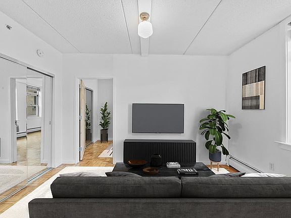 3rd image of 102 Bradhurst Ave APT 405