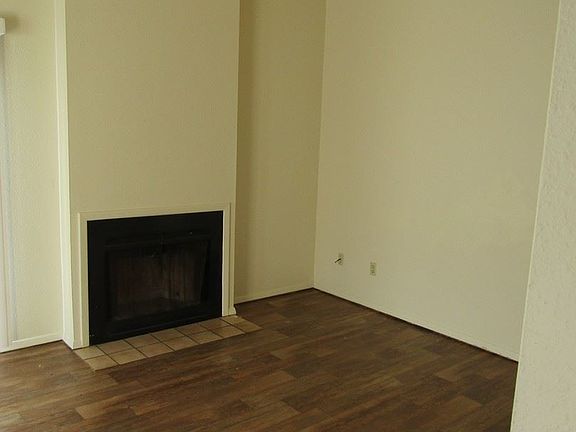 2nd image of 2923 Los Amigos Ct