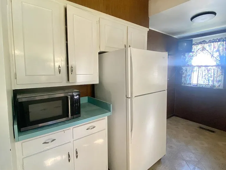 501 W Newport Pike — Photo 9