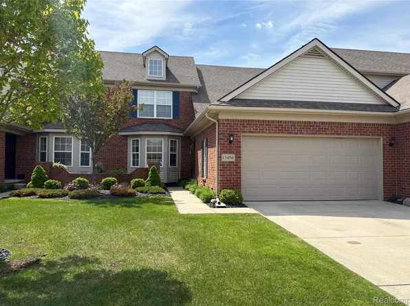 13456 Shire Ln, Southgate, MI 48195
