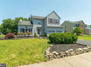 5 Caldwell Cir, Newtown, PA 18940