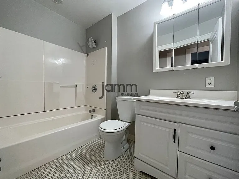 1143 Cranford Ave — Photo 9