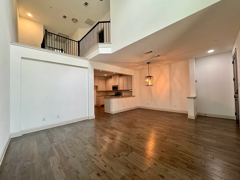 6285 Davison Way — Photo 4