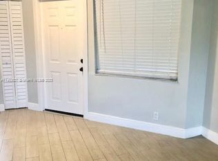 433 SW 86th Ave APT 203, Hollywood, FL 33025