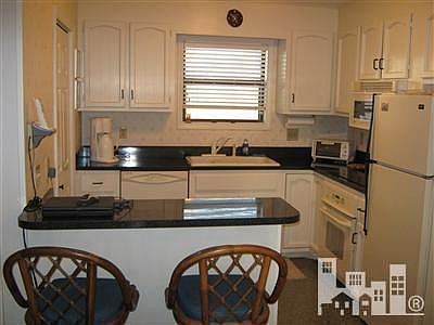 3rd image of 1423 S Lake Park Boulevard #3A