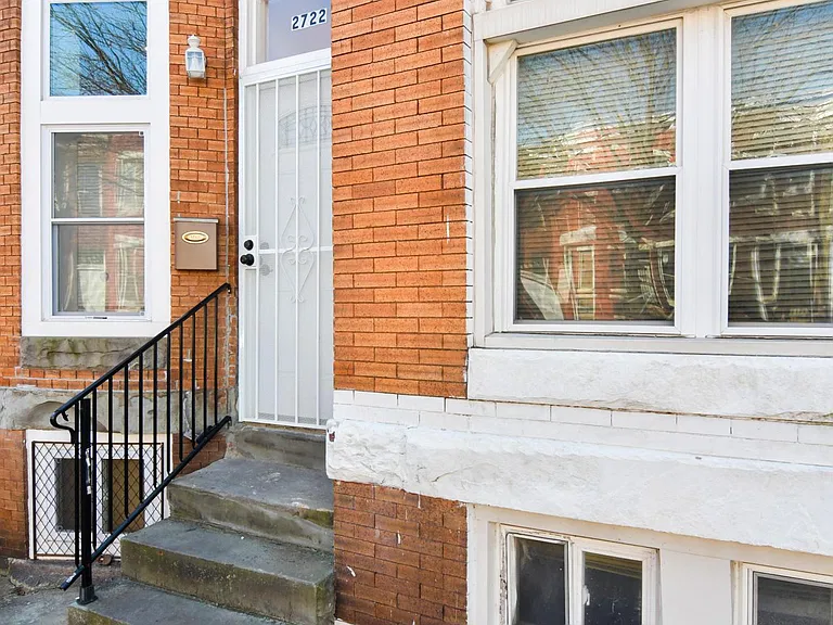 2722 Parkwood Ave — Photo 34