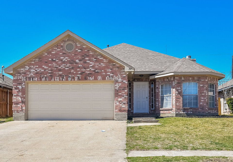 1st image of 717 Rockett Ln