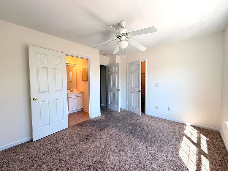 4105 Perrine St — Photo 17