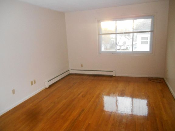 2nd image of 1629 Genesee St #Ad081b228