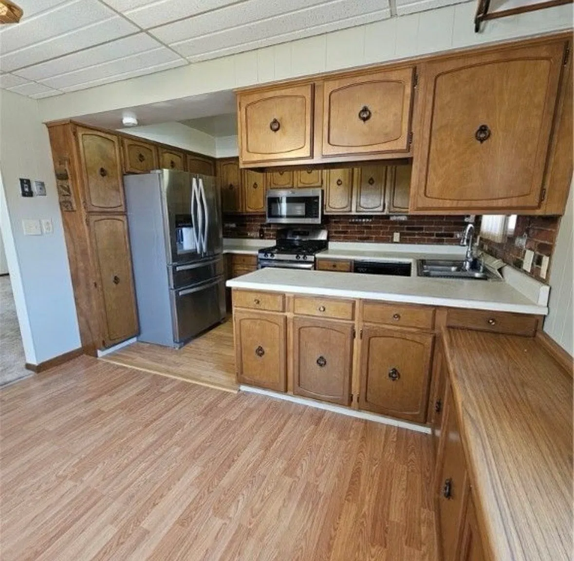 2 bed, 1100 sqft, $1,750 — Photo 3