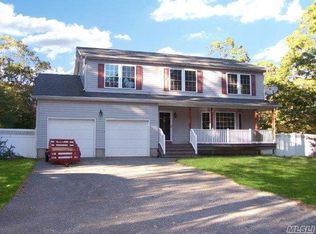 11 Pitts Ave, Mastic, NY 11950