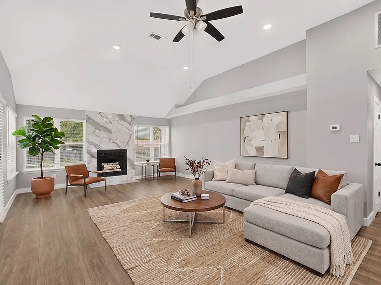 3604 Lily Ln — Photo 9