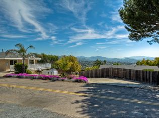 11731 Walnut Rd, Lakeside, CA 92040