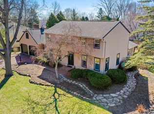 2571 S Trillium Cir, Green Bay, WI 54313