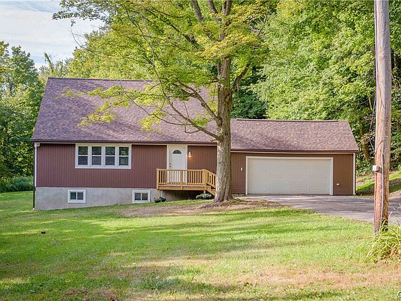 3rd image of 141 Engles Rd