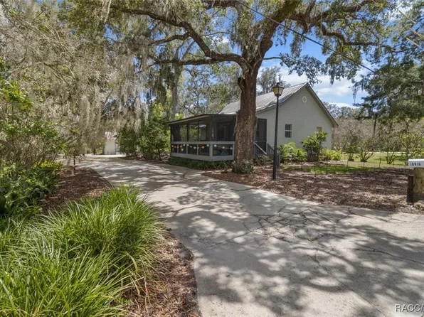 10916 W Oliver St, Homosassa, FL 34448