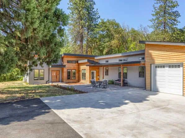 4235 Highland Ave, Grants Pass, OR 97526