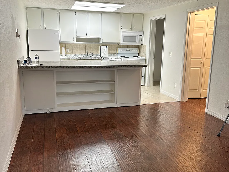 517 7th Pl