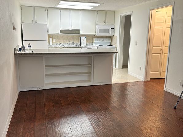 517 7th Pl