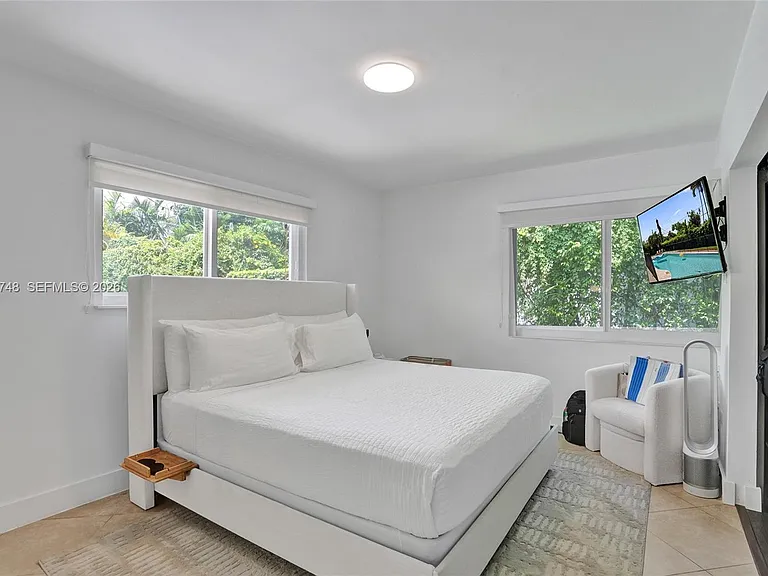 2025 Alamanda Dr — Photo 19