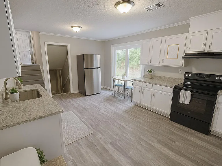 Scarsdale Dr — Photo 2