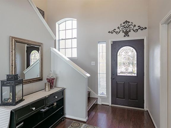 4th image of 4918 Carrington Ct