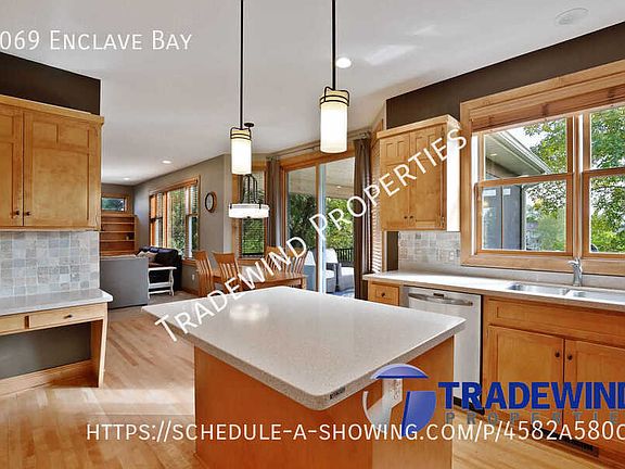 3rd image of 8069 Enclave Bay