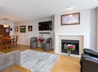 899 Darwin Ave #303, Saanich, BC V8X2X7