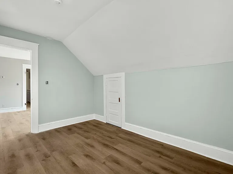 50 Hillside Pl #3 — Photo 6