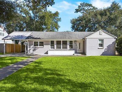 106 Larchmont Pl, New Orleans, LA, 70131