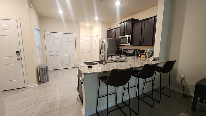 37 Temple Dr — Photo 5