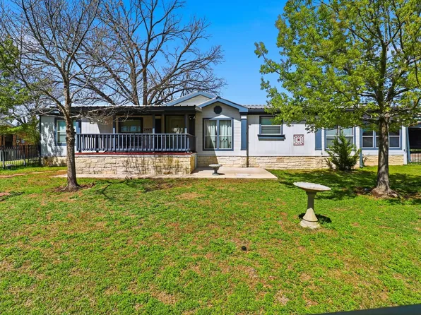 2449 River Oaks Drive, Kingsland, TX 78639